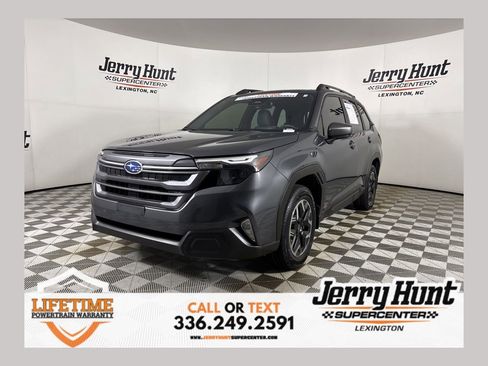 Used 2025 Subaru Forester Premium w/ Convenience Package #2 image 1