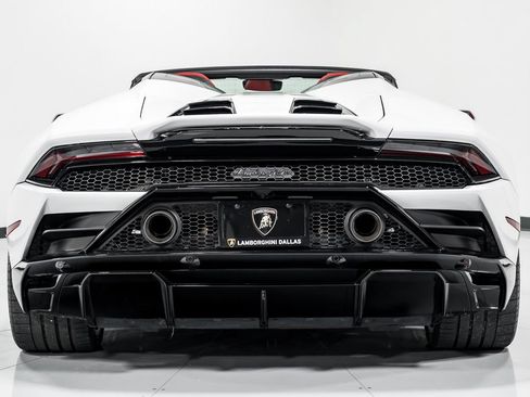 Used 2023 Lamborghini Huracan EVO RWD image 4