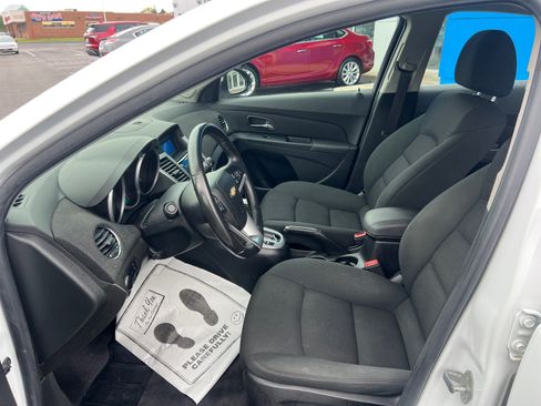Used 2012 Chevrolet Cruze LT FWD image 9