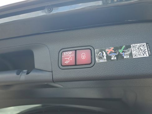 New 2026 Mercedes-Benz GLS 580 4MATIC image 10