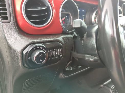 Used 2022 Jeep Gladiator Rubicon w/ Trailer Tow Package AWD/4WD image 14