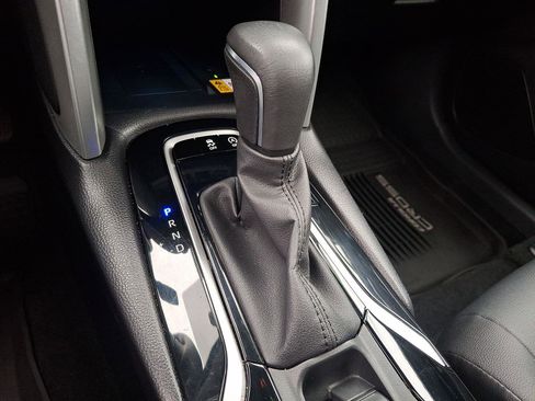 Used 2022 Toyota Corolla Cross XLE w/ Convenience Package image 15