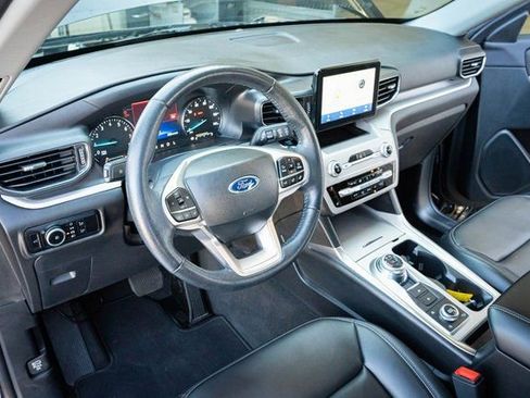 Used 2024 Ford Explorer XLT w/ Equipment Group 202A image 16