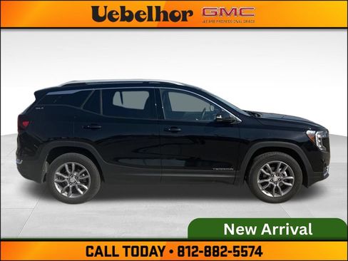 Used 2024 GMC Terrain SLT AWD/4WD image 5