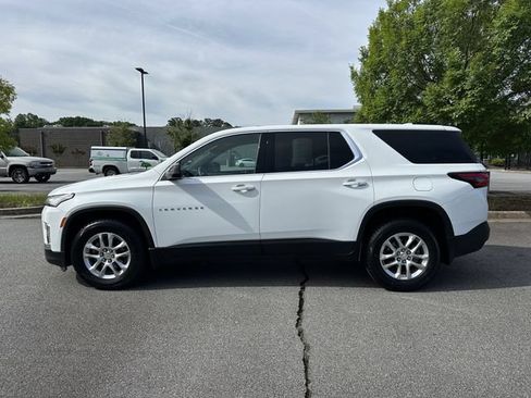 Used 2023 Chevrolet Traverse LS FWD image 6
