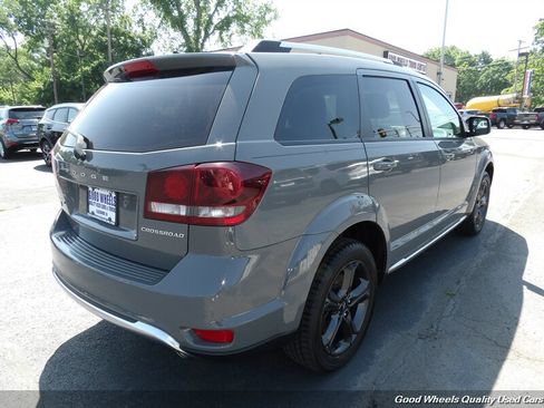 Used 2019 Dodge Journey Crossroad AWD/4WD image 5