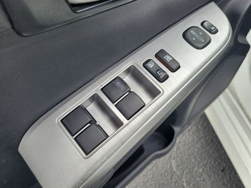 Used 2014 Toyota Camry SE w/ Moonroof Package FWD image 15
