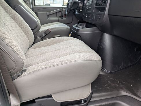 New 2025 GMC Savana 2500 Work Van w/ Safety Package image 18