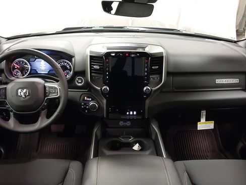 Used 2025 RAM 1500 Big Horn AWD/4WD image 32