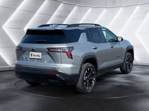 Certified 2025 Chevrolet Equinox RS FWD image 5