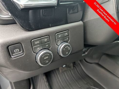 New 2026 GMC Sierra 1500 SLE image 17