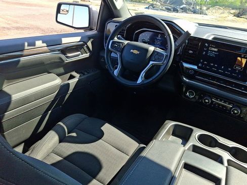 Used 2023 Chevrolet Silverado 1500 LT AWD/4WD image 15