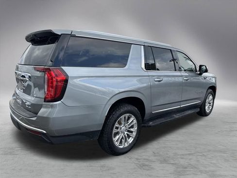 Used 2023 GMC Yukon XL SLT w/ SLT Premium Package image 6