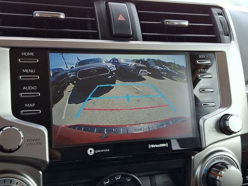 Used 2024 Toyota 4Runner SR5 AWD/4WD image 23