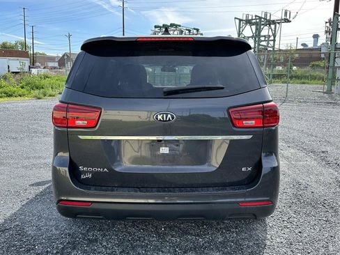 Used 2020 Kia Sedona EX FWD image 7