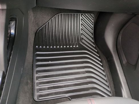 Certified 2024 Chevrolet TrailBlazer RS w/ Convenience Package image 35