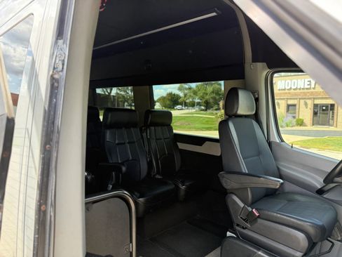 Used 2015 Mercedes-Benz Sprinter 3500 w/ Window Fleet Package image 10