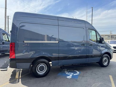 Used 2019 Mercedes-Benz Sprinter 144 image 4