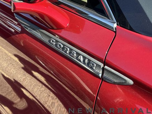 Used 2022 Lincoln Corsair Reserve w/ Equipment Group 201A AWD/4WD image 7