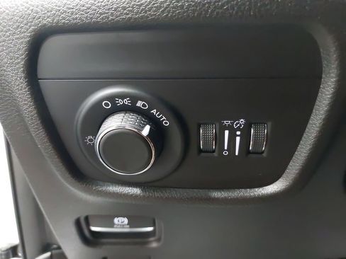 Used 2023 Jeep Grand Cherokee Altitude image 26