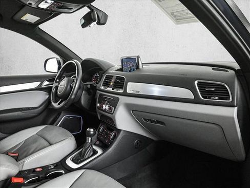 Used 2018 Audi Q3 2.0T Premium Plus w/ Premium Plus Package image 22