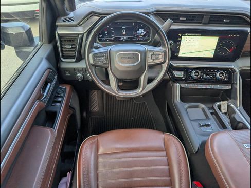 Used 2024 GMC Sierra 2500 Denali Ultimate w/ Max Trailering Package AWD/4WD image 10