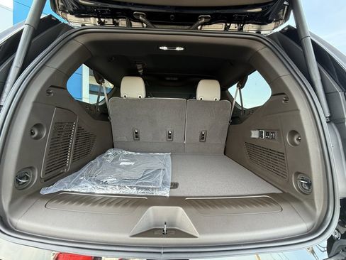 New 2026 GMC Yukon XL Elevation w/ Elevation Premium Package image 7