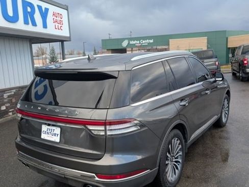Used 2020 Lincoln Aviator Reserve w/ Equipment Group 201A image 10