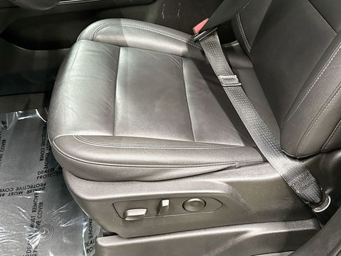 Used 2024 Chevrolet Tahoe LT AWD/4WD image 22