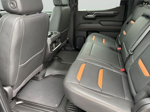 Certified 2024 GMC Sierra 1500 AT4 w/ Technology Package image 17