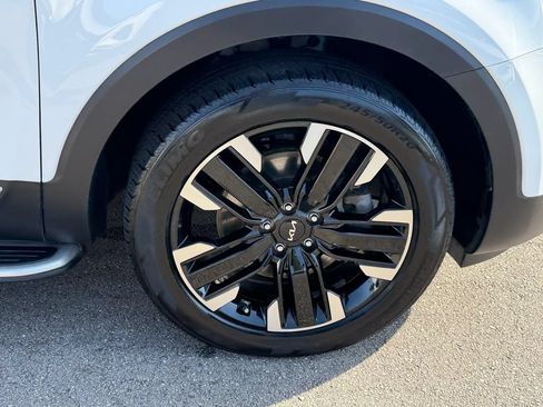 Used 2024 Kia Telluride SX FWD image 19