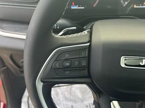 New 2025 Jeep Grand Cherokee L Limited w/ Luxury Tech Group II image 28