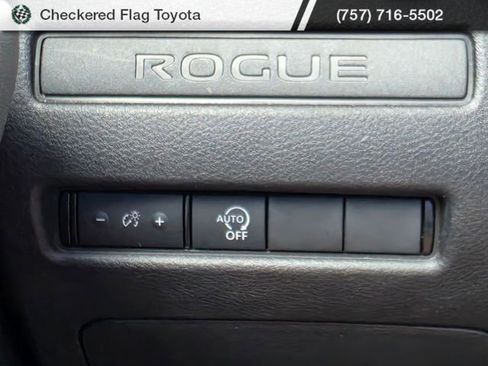 Used 2023 Nissan Rogue S FWD image 10