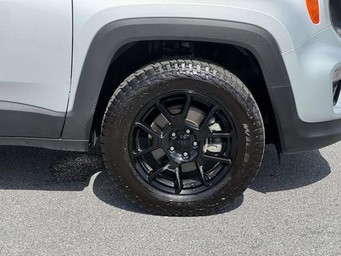 Used 2020 Jeep Renegade Altitude AWD/4WD image 8