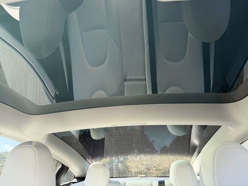 Used 2023 Tesla Model 3 Standard Range image 22