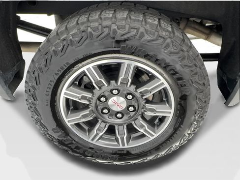 Used 2025 GMC Sierra 1500 AT4 AWD/4WD image 18