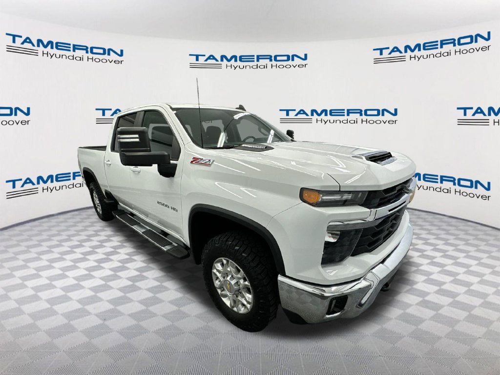 Used 2025 Chevrolet Silverado 2500 LT AWD/4WD image 7