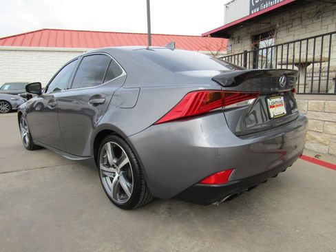 Used 2017 Lexus IS 200t image 3