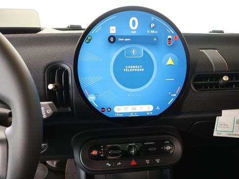 New 2026 MINI Cooper 4-Door Hardtop FWD image 4