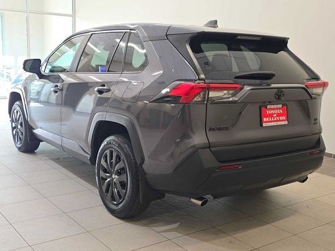Certified 2023 Toyota RAV4 LE AWD/4WD image 4