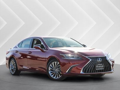 Used 2024 Lexus ES 300h w/ Accessory Package (Z2)