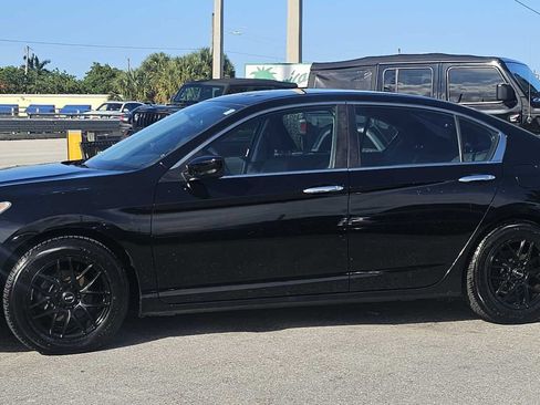 Used 2017 Honda Accord LX image 2