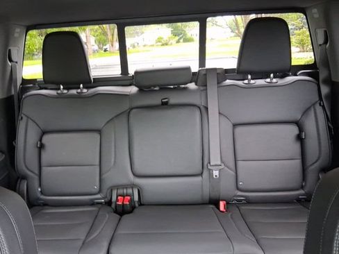 Used 2025 GMC Sierra 1500 Denali AWD/4WD image 18