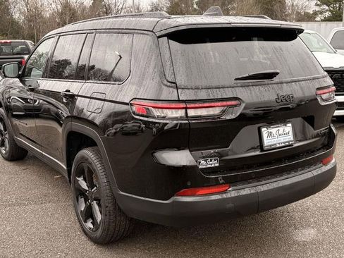 New 2025 Jeep Grand Cherokee L Limited w/ Black Appearance Package AWD/4WD image 7