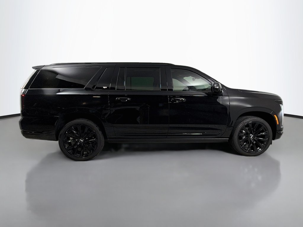 Used 2025 Cadillac Escalade ESV Sport Platinum AWD/4WD image 4
