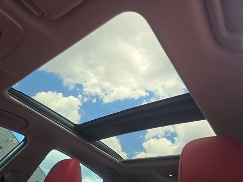 Used 2019 Toyota Camry XSE FWD image 3