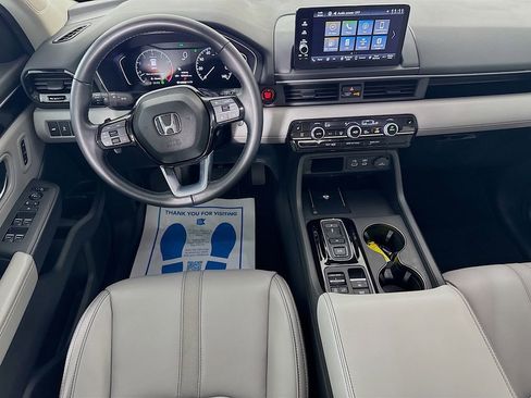 Used 2025 Honda Pilot EX-L image 29