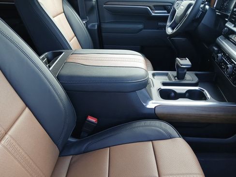 New 2026 Chevrolet Silverado 1500 High Country w/ High Country Premium Package AWD/4WD image 86