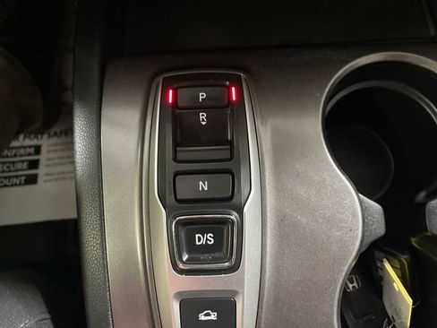 Used 2020 Honda Ridgeline Sport image 19