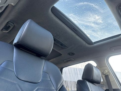 Used 2022 Kia Telluride SX w/ SX Prestige Package image 17